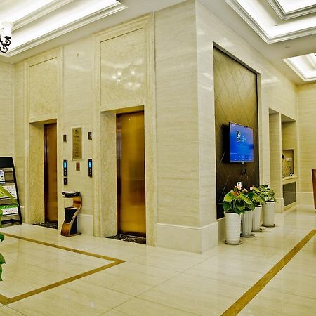 Chengdu Theme Hotel Exterior photo